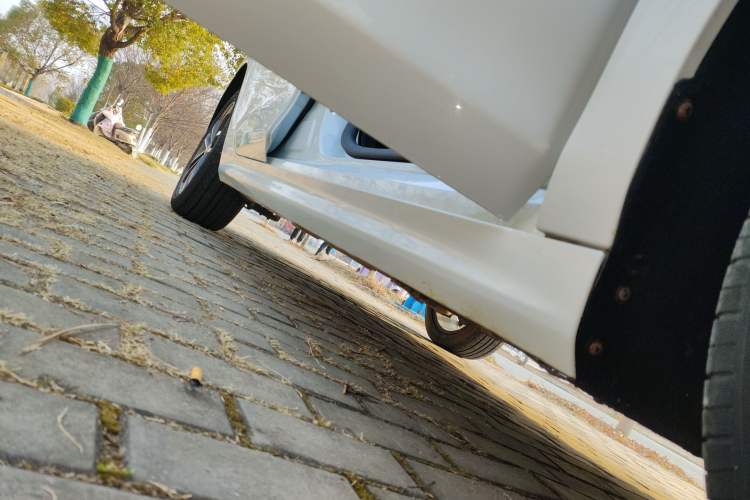 Used BYD Qin Pro 2019 Super Edition 1.5TI Automatic Smart Connect Brilliance Model China VI Standard Right Side Sill