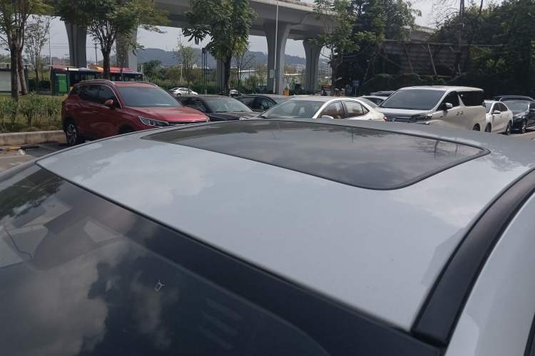 Used BYD Qin Pro 2019 Super Edition 1.5TI Manual Smart Connect Fierce Model China V Standard Roof