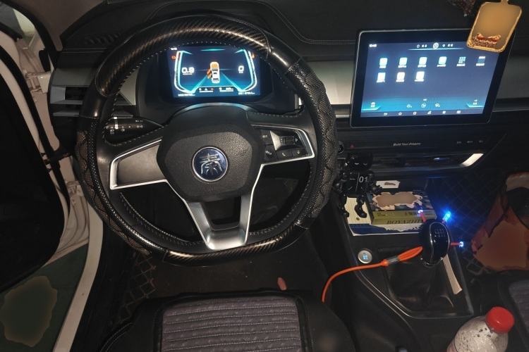 Used BYD Qin Pro 2019 Super Edition 1.5TI Manual Smart Connect Fierce Model China V Standard Steering Wheel