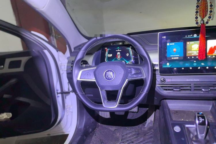 Used BYD Qin Pro 2019 Super Edition 1.5TI Automatic Smart Connect FENGSHANG Model China V Standard Steering Wheel