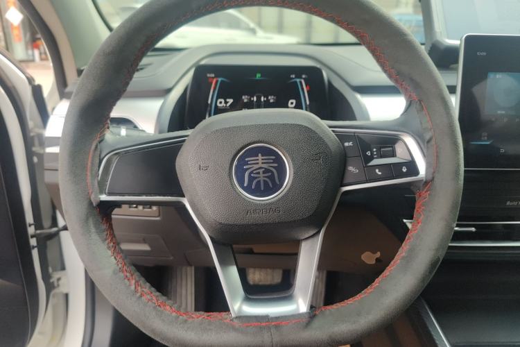 Used BYD Qin Pro 2019 Super Edition 1.5TI Automatic Smart Connect FENGSHANG Model China VI Standard Steering Wheel