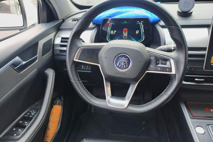 Used BYD Qin Pro 2019 Super Edition 1.5TI Automatic Smart Connect FENGSHANG Model China VI Standard Steering Wheel