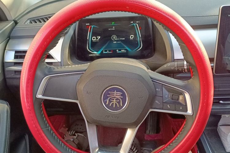 Used BYD Qin Pro 2019 Super Edition 1.5TI Automatic Smart Connect Dynamic Model China V Standard Steering Wheel