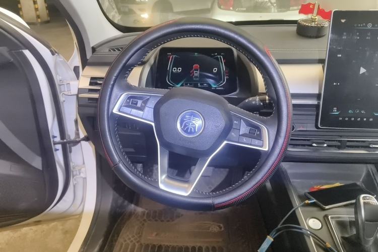 Used BYD Qin Pro 2019 Super Edition 1.5TI Automatic Smart Connect Dynamic Model China VI Standard Steering Wheel