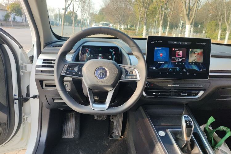 Used BYD Qin Pro 2019 Super Edition 1.5TI Automatic Smart Connect Brilliance Model China VI Standard Steering Wheel