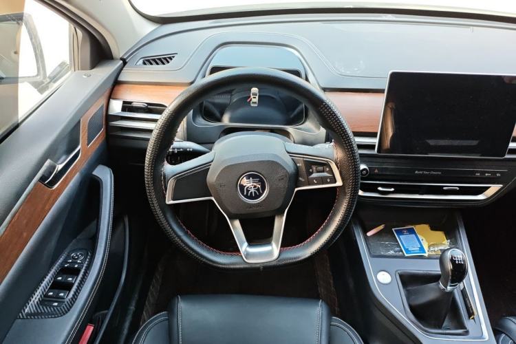 Used BYD Qin Pro 2019 Super Edition 1.5TI Manual Smart Connect Powerful Model China VI Standard Steering Wheel