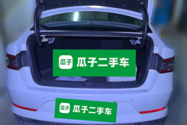 Used BYD Qin Pro 2019 Super Edition 1.5TI Automatic Smart Connect FENGSHANG Model China V Standard Trunk