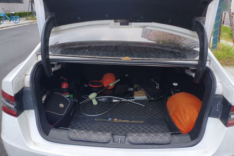 Used BYD Qin Pro 2019 Super Edition 1.5TI Automatic Smart Connect FENGSHANG Model China VI Standard Trunk