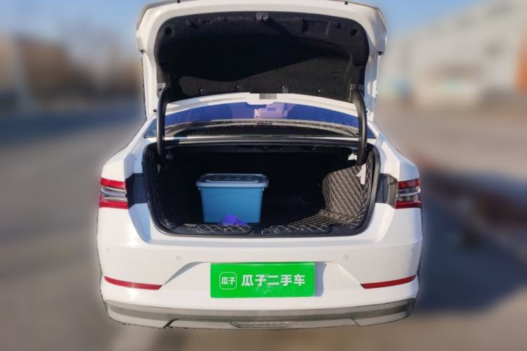 Used BYD Qin Pro 2019 Super Edition 1.5TI Automatic Smart Connect Enjoyment Model China VI Standard Trunk