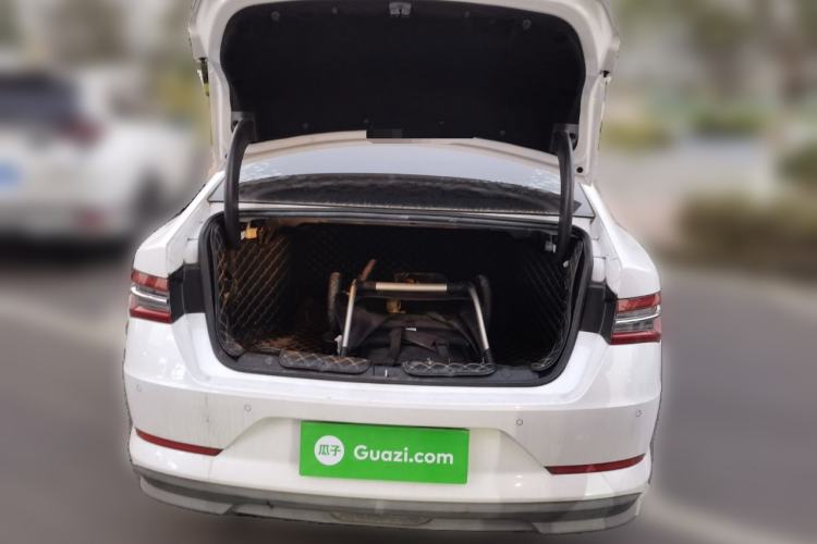 Used BYD Qin Pro 2019 Super Edition 1.5TI Automatic Smart Connect Brilliance Model China VI Standard Trunk