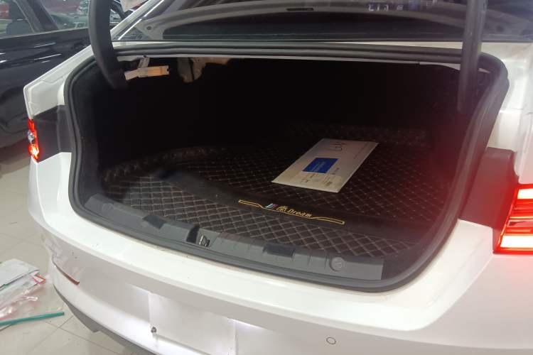 Used BYD Qin Pro 2019 Super Edition 1.5TI Automatic Smart Connect Flagship Model China V Standard Trunk