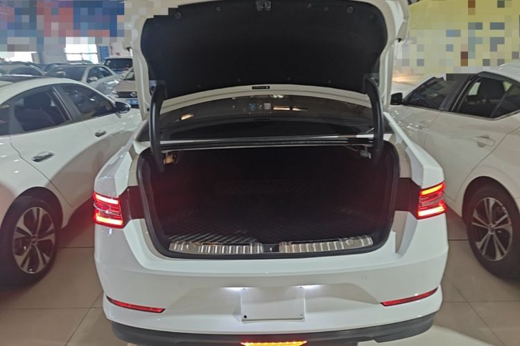 Used BYD Qin Pro 2019 Super Edition 1.5TI Automatic Smart Connect FENGSHANG Model China V Standard Trunk