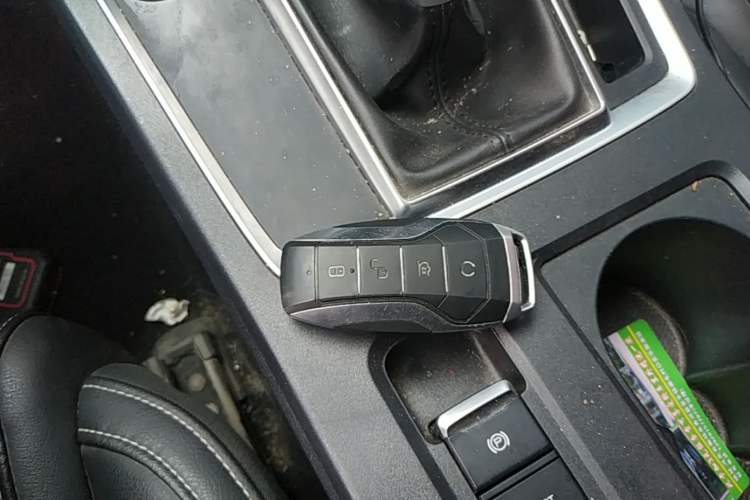 Used BYD Qin Pro 2019 Super Edition 1.5TI Automatic Smart Connect FENGSHANG Model China VI Standard Vehicle Key