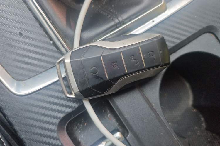 Used BYD Qin Pro 2019 Super Edition 1.5TI Automatic Smart Connect Dynamic Model China VI Standard Vehicle Key
