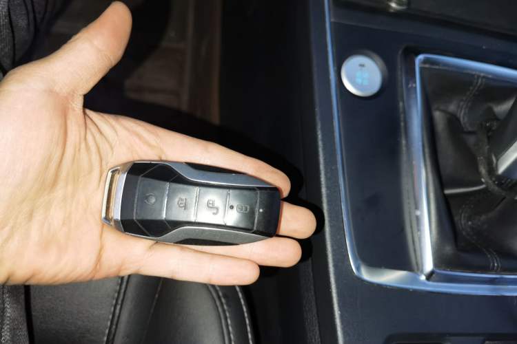 Used BYD Qin Pro 2019 Super Edition 1.5TI Automatic Smart Connect Brilliance Model China VI Standard Vehicle Key
