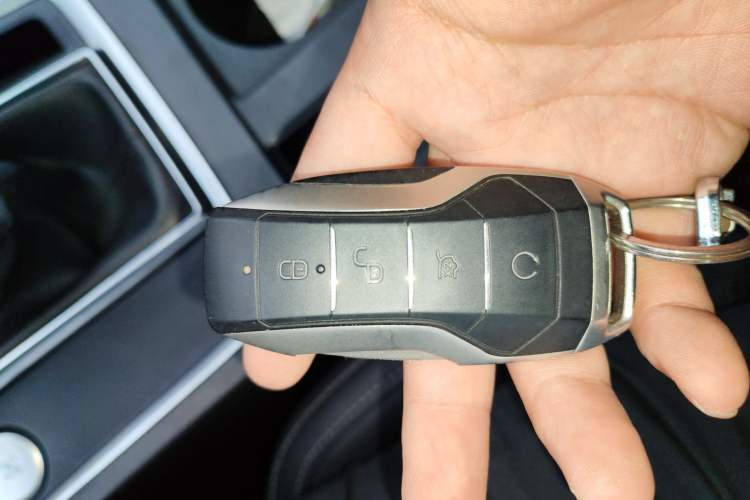 Used BYD Qin Pro 2019 Super Edition 1.5TI Automatic Smart Connect Dynamic Model China VI Standard Vehicle Key