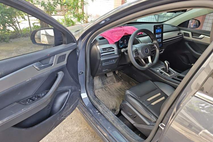 Used BYD Qin Pro 2020 Beyond Edition 1.5TI Automatic Flagship Version Driver Seat