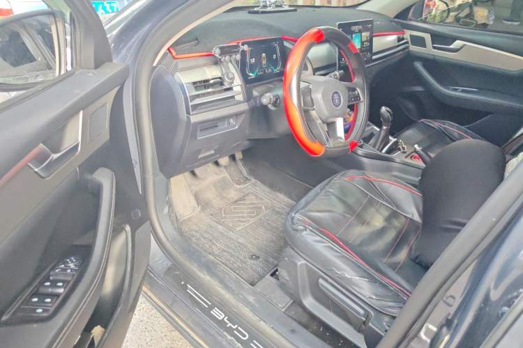 Used BYD Qin Pro 2020 Beyond Edition 1.5TI Manual Luxury Version Driver Seat