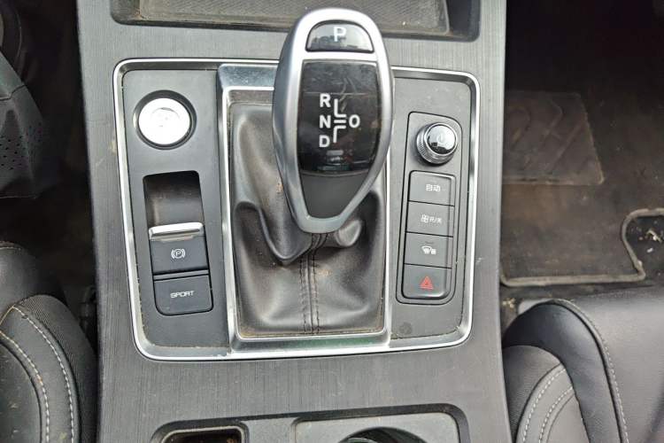 Used BYD Qin Pro 2020 Beyond Edition 1.5TI Automatic Flagship Version Gear Lever