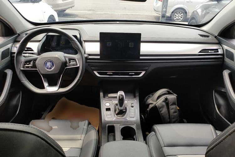 Used BYD Qin Pro 2020 Beyond Edition 1.5TI Automatic Flagship Version Center Console