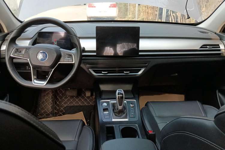 Used BYD Qin Pro 2020 Beyond Edition 1.5TI Automatic Flagship Version Center Console