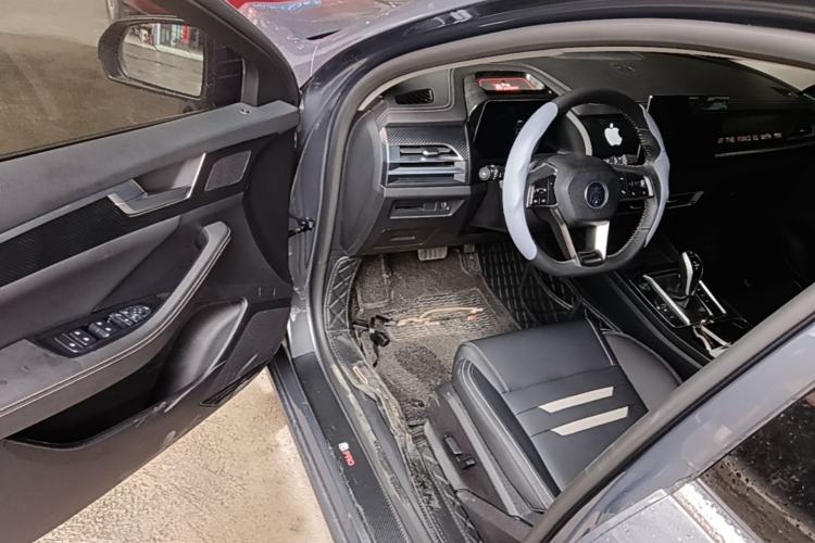 Used BYD Qin Pro 2020 Beyond Edition 1.5TI Automatic Flagship Version Driver Seat