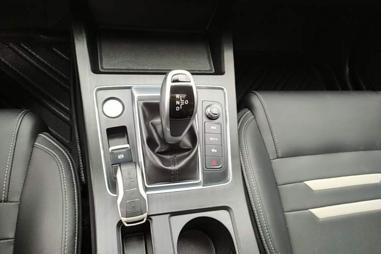 Used BYD Qin Pro 2020 Beyond Edition 1.5TI Automatic Flagship Version Gear Lever
