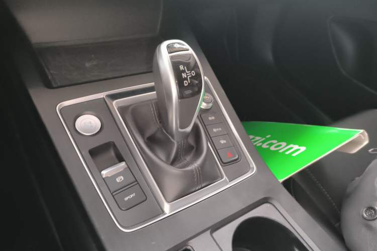 Used BYD Qin Pro 2020 Beyond Edition 1.5TI Automatic Prestige Version Gear Lever