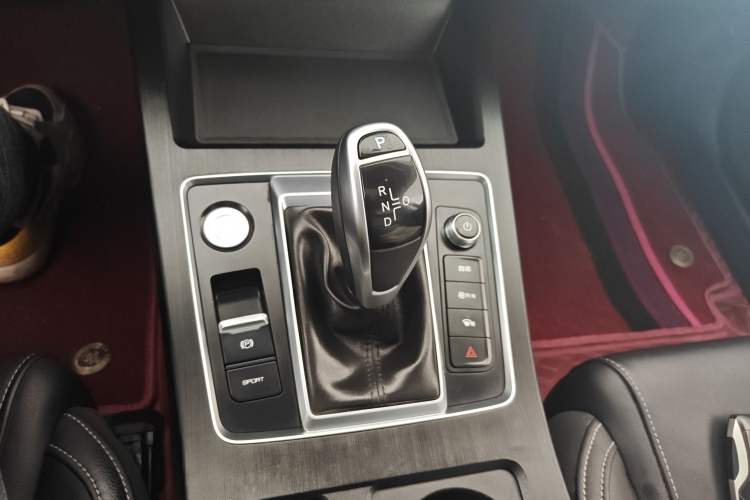 Used BYD Qin Pro 2020 Beyond Edition 1.5TI Automatic Flagship Version Gear Lever