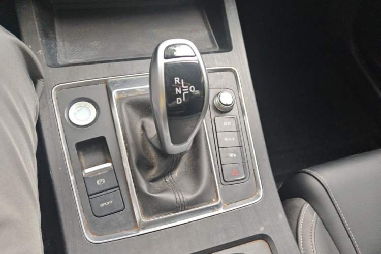 Used BYD Qin Pro 2020 Beyond Edition 1.5TI Automatic Flagship Version Gear Lever