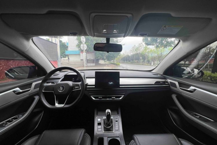Used BYD Qin Pro 2020 Beyond Edition 1.5TI Automatic Prestige Version Interior 2