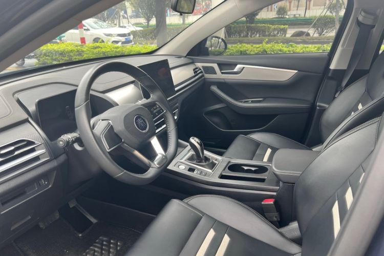 Used BYD Qin Pro 2020 Beyond Edition 1.5TI Automatic Prestige Version Interior 3