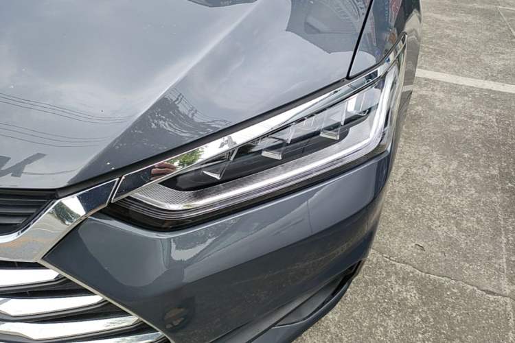 Used BYD Qin Pro 2020 Beyond Edition 1.5TI Automatic Flagship Version Left Front Headlight