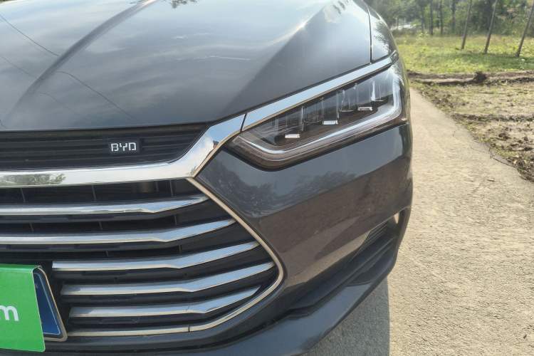 Used BYD Qin Pro 2020 Beyond Edition 1.5TI Automatic Prestige Version Left Front Headlight