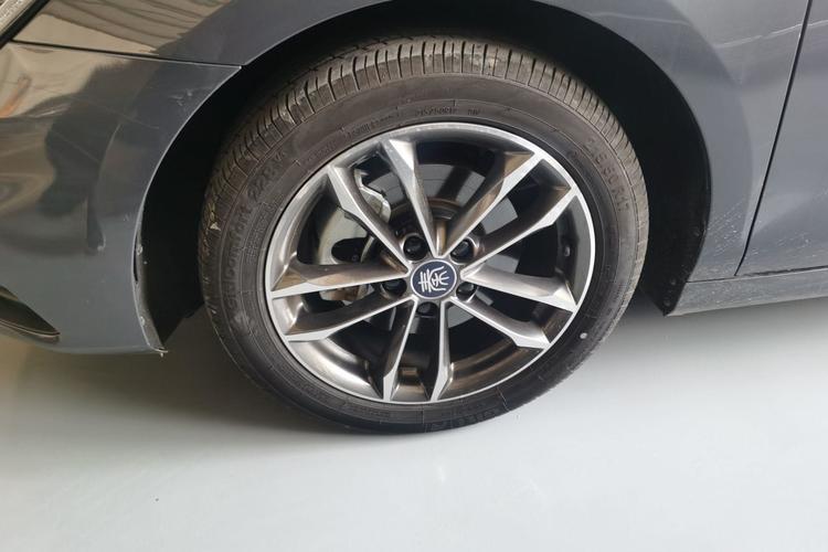 Used BYD Qin Pro 2020 Beyond Edition 1.5TI Automatic Flagship Version Left Front Wheel Hub
