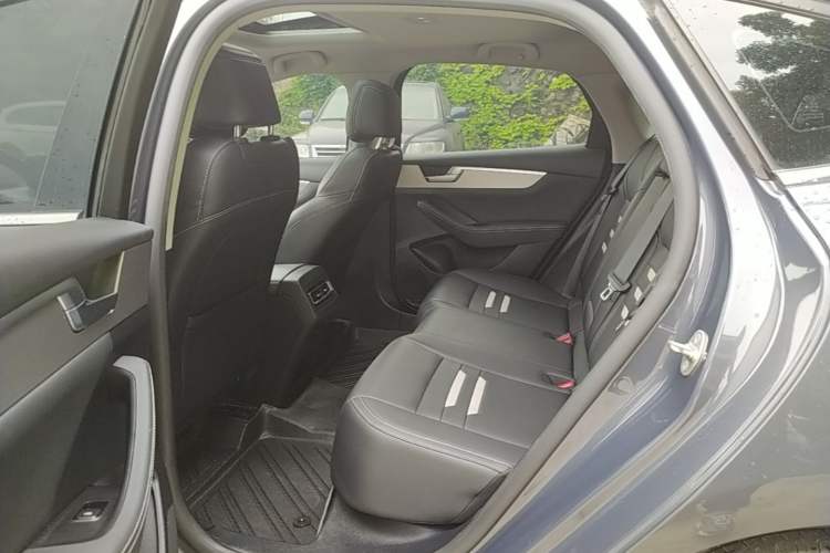 Used BYD Qin Pro 2020 Beyond Edition 1.5TI Automatic Flagship Version Left Rear Seat