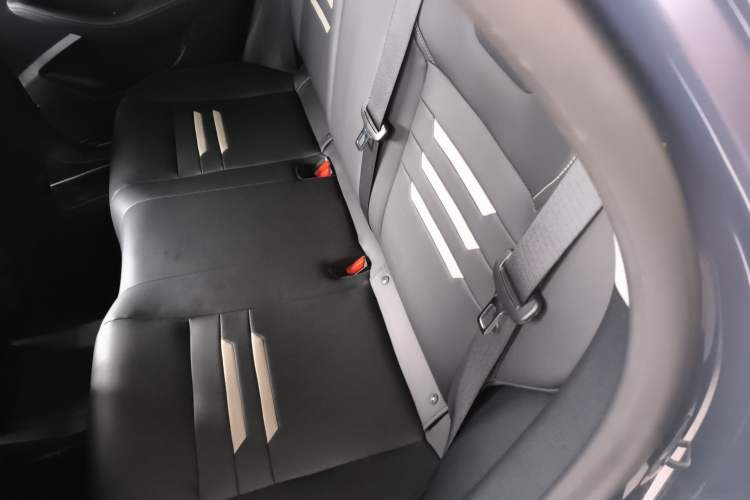 Used BYD Qin Pro 2020 Beyond Edition 1.5TI Automatic Prestige Version Left Rear Seat