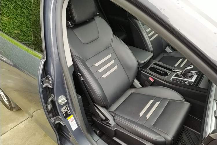 Used BYD Qin Pro 2020 Beyond Edition 1.5TI Automatic Flagship Version Right Front Seat