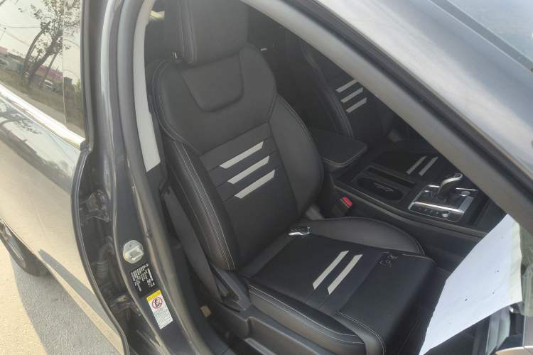 Used BYD Qin Pro 2020 Beyond Edition 1.5TI Automatic Prestige Version Right Front Seat