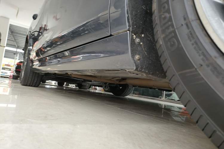 Used BYD Qin Pro 2020 Beyond Edition 1.5TI Automatic Flagship Version Right Side Sill