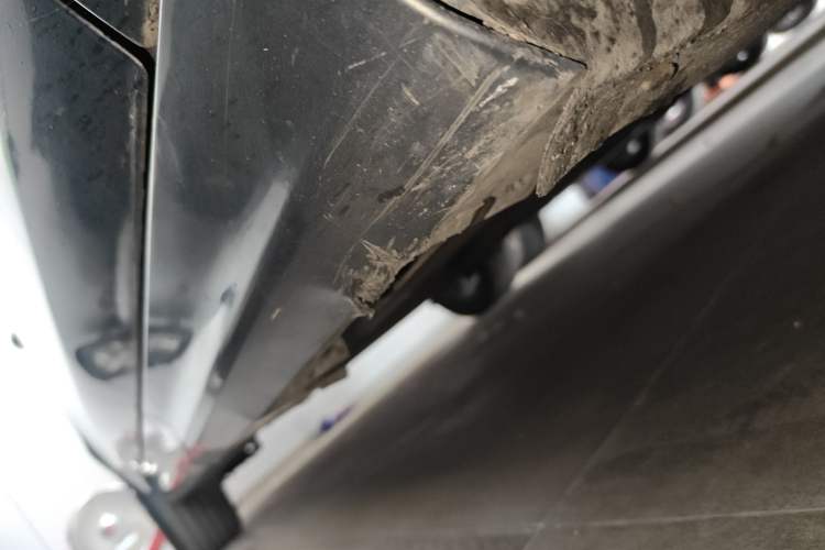 Used BYD Qin Pro 2020 Beyond Edition 1.5TI Automatic Flagship Version Right Side Sill