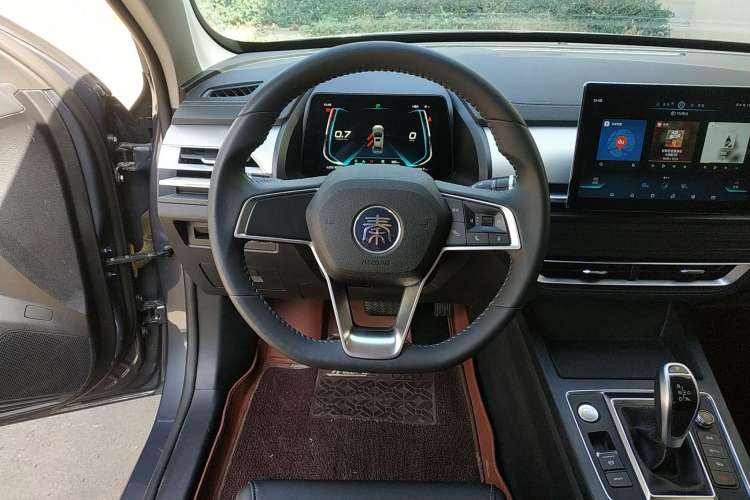 Used BYD Qin Pro 2020 Beyond Edition 1.5TI Automatic Prestige Version Steering Wheel
