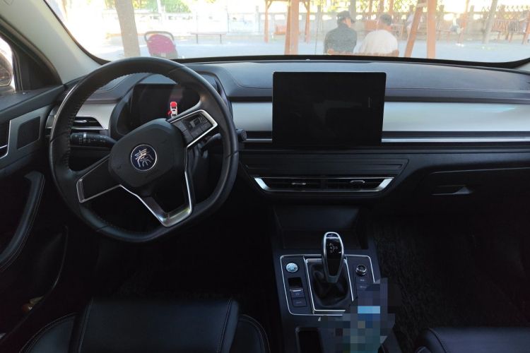 Used BYD Qin Pro 2020 Beyond Edition 1.5TI Automatic Prestige Version Center Console