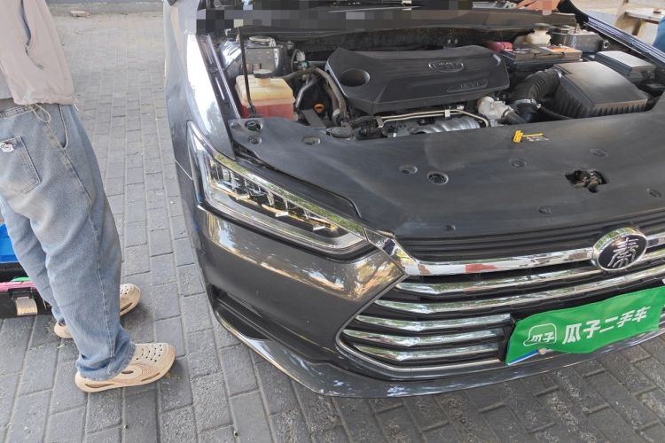 Used BYD Qin Pro 2020 Beyond Edition 1.5TI Automatic Prestige Version Right Front Headlight