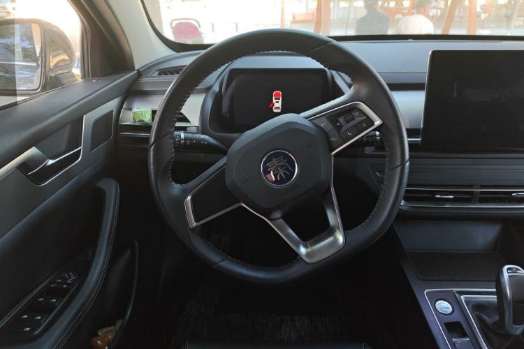 Used BYD Qin Pro 2020 Beyond Edition 1.5TI Automatic Prestige Version Steering Wheel