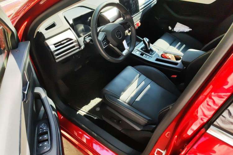 Used BYD Qin Pro 2020 Beyond Edition 1.5TI Automatic Prestige Version Driver Seat