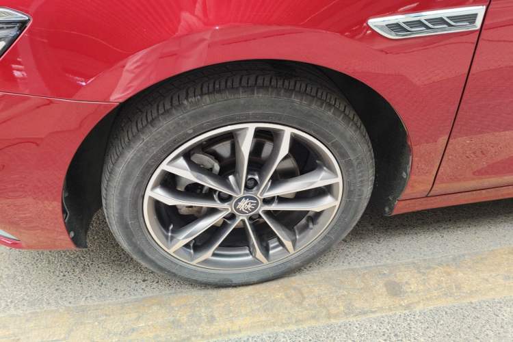 Used BYD Qin Pro 2020 Beyond Edition 1.5TI Automatic Flagship Version Exterior 4