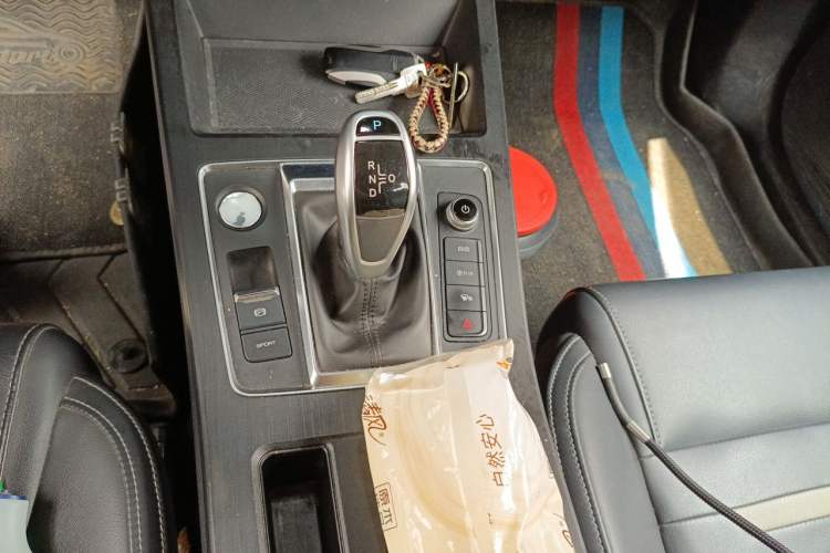 Used BYD Qin Pro 2020 Beyond Edition 1.5TI Automatic Flagship Version Gear Lever