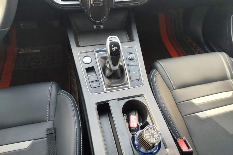 Used BYD Qin Pro 2020 Beyond Edition 1.5TI Automatic Flagship Version Gear Lever