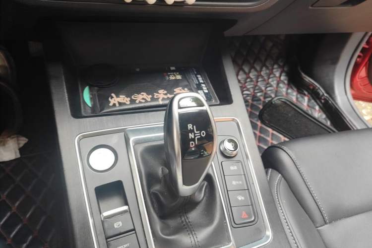 Used BYD Qin Pro 2020 Beyond Edition 1.5TI Automatic Flagship Version Gear Lever